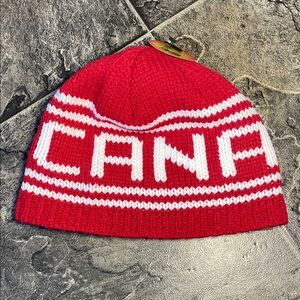 ⭐️NWT WINDRIVER Unisex Canada Red & White Knit Beanie Touque Winter Cottagecore